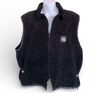 K. D. fleece vest, artsy primitive detail: horse/turtle, zip front. L EUC